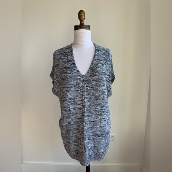 VINCE SHORT SLEEVE KNIT SWEATER V NECK TUNIC GRAY MEDIUM - Picture 3 of 9